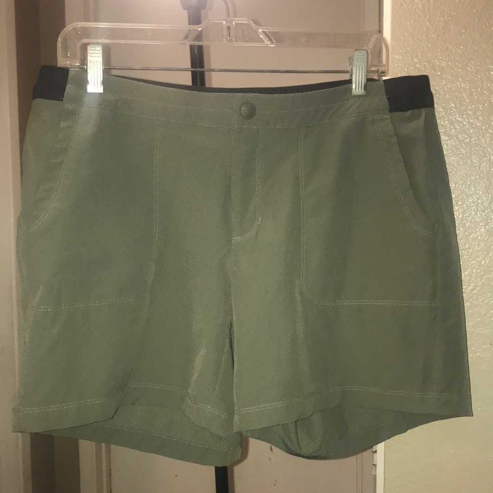 The North Face Women’s L/G Shorts